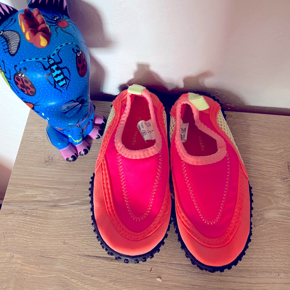 Swim shoes